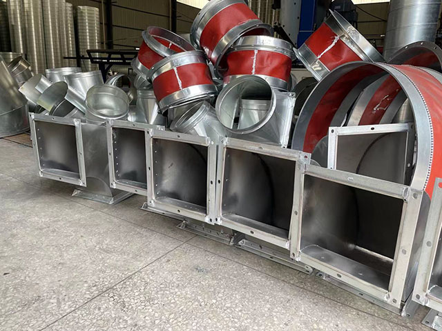 南（nán）昌不鏽鋼焊接風管